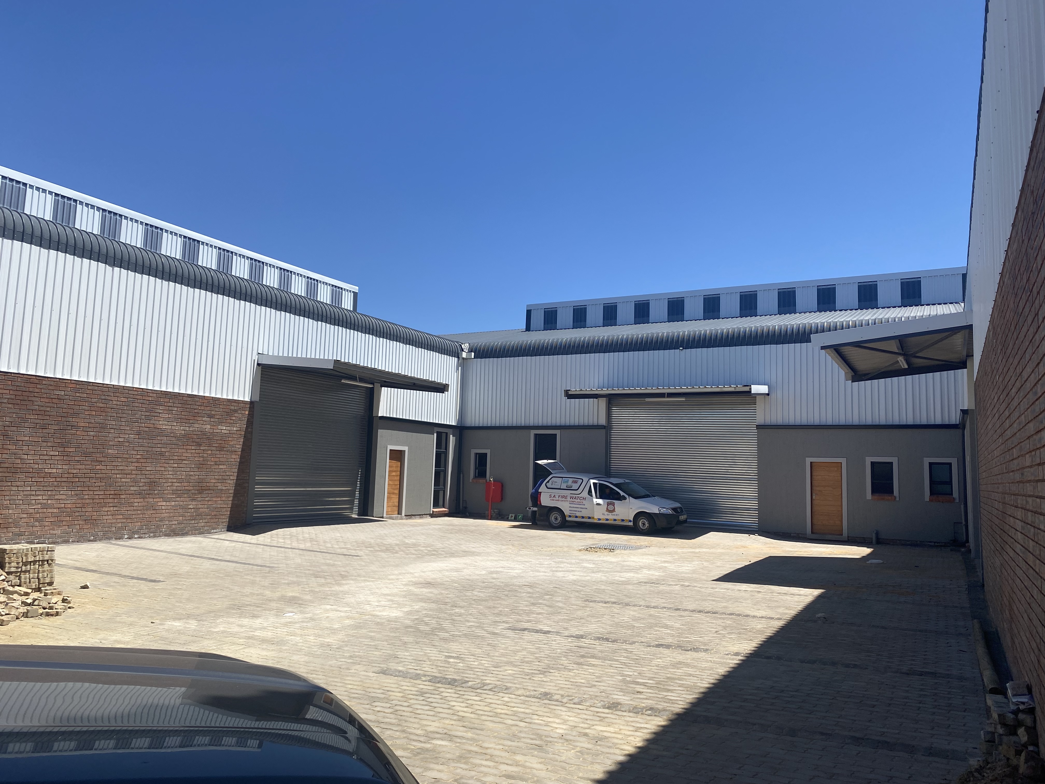 Storage Units/Offices in Mossdustria 