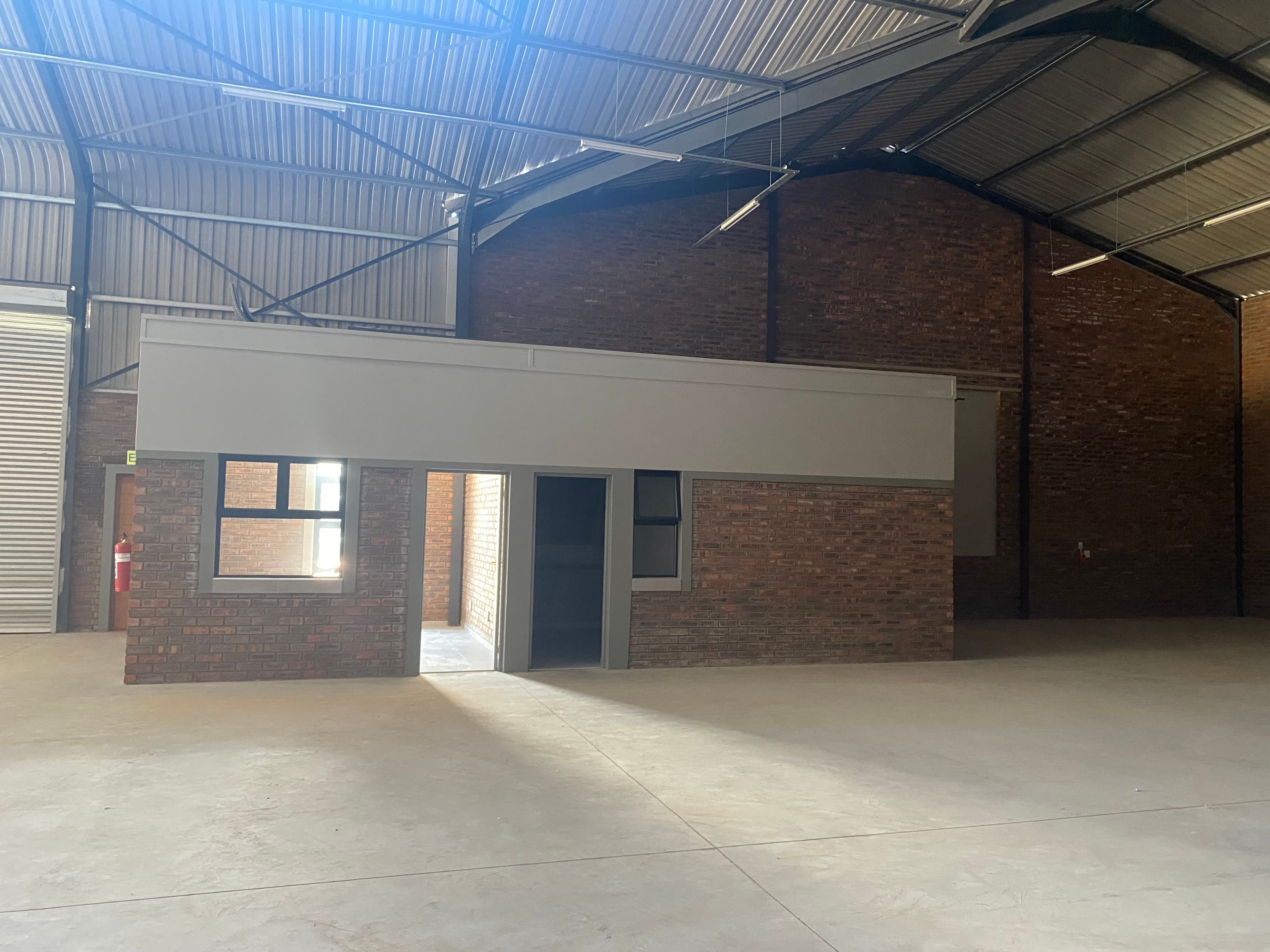 Storage Units/Offices in Mossdustria 