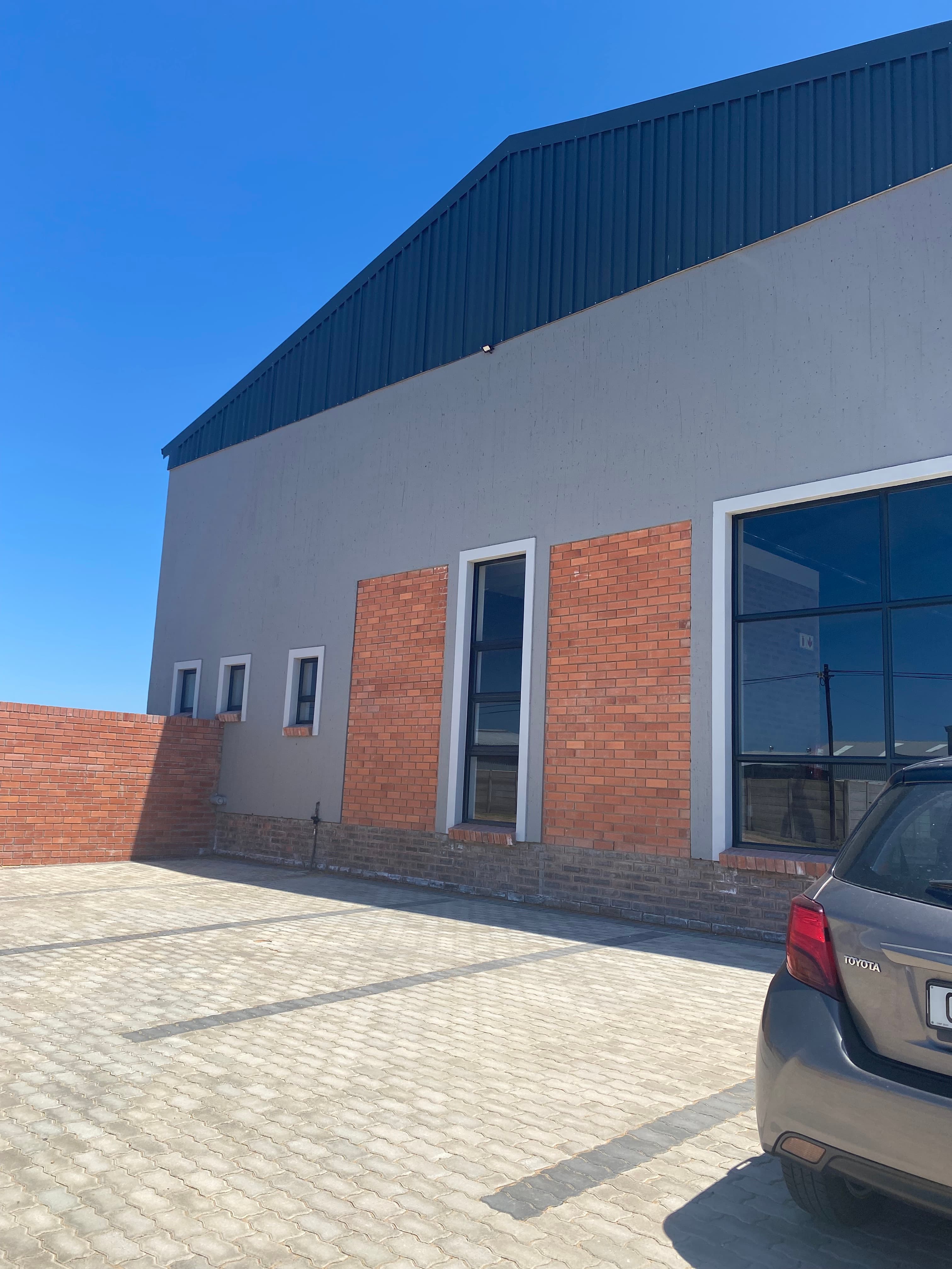 Storage Units/Offices in Mossdustria 