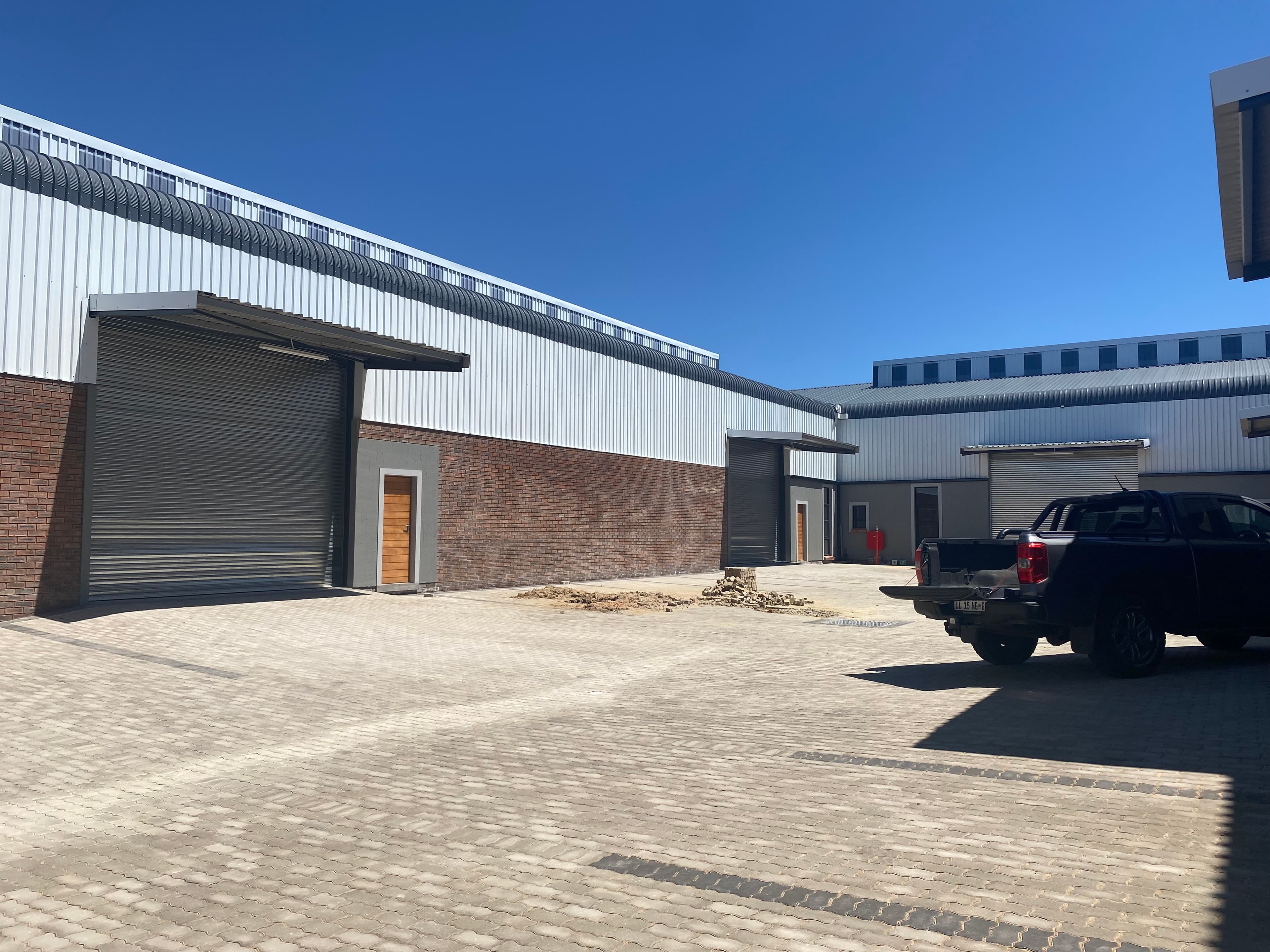 Storage Units/Offices in Mossdustria 